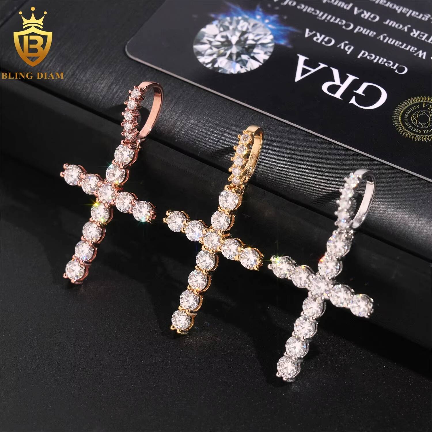 High Quality 925 Sterling Silver Iced Out Custom Hip Hop Fashion VVS Moissanite Cross Pendant