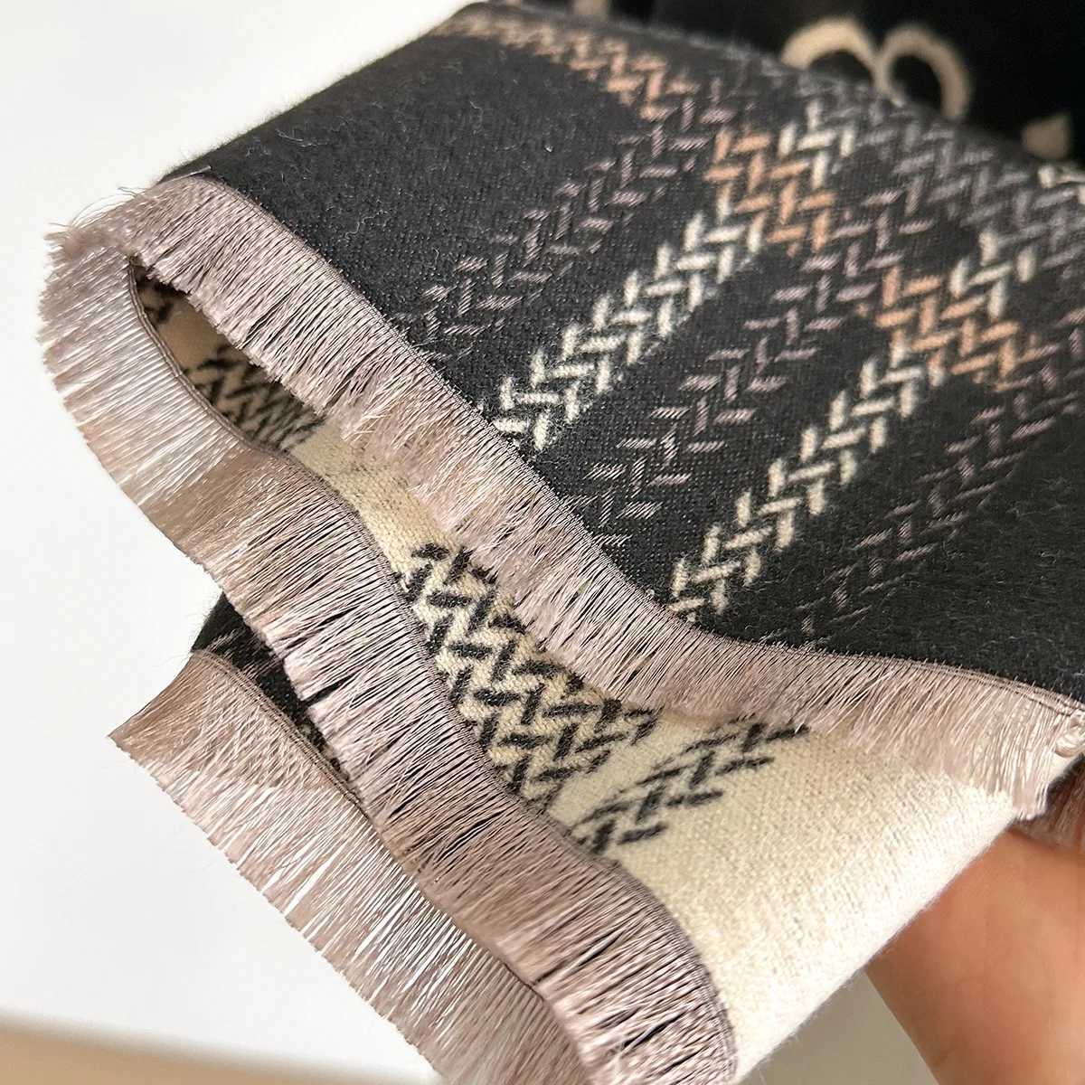 New Luxury Winter Two-Sided Cashmere Long Fringe Scarves High Quality Women Thicken Wrap Shawl Ladies Warm ScarfJ2511291