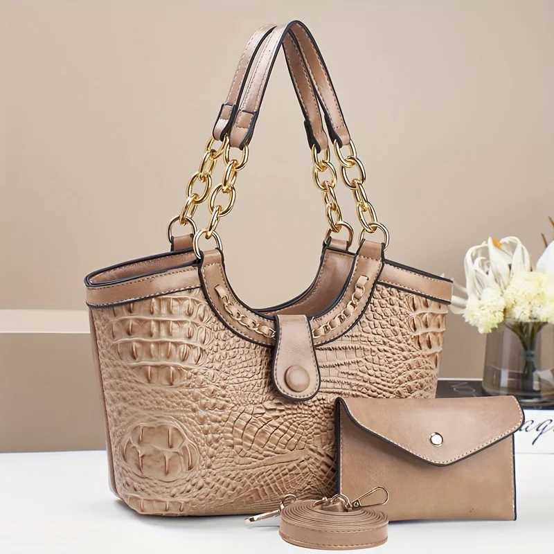Designer Luxury Bags For Women Crocodile Pattern Gold Chain Bucket Bag With Snake Hardware Wild Shoulder Crossbody Handbags 2025 K251128
