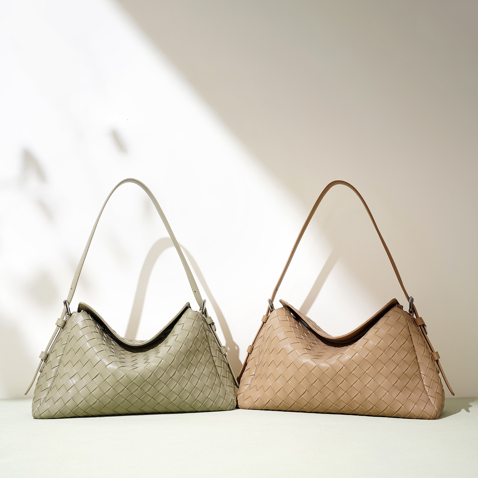 Designer Bag Luxury Handbag New Shoulder Niche Cowhide Diamond Grid Crossbody Bag Women S High End Fashion Genuine Leather Woven Handbag Ophida Bag
