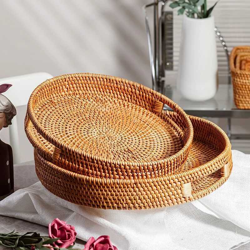 Eco Firendly Rattan Storage Tray Handwoven er Basket Bread Snack Food Plate Fruit Cake Platter Dinner Serving Tray Tea Tray Y251129