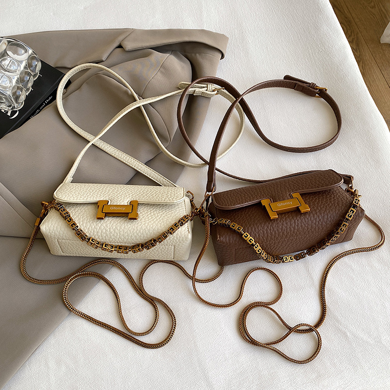 High-quality shoulder luxurious flap crossbody handbag stylish retro baguette premium women luxury chain square casual underarm bag Daily commuting le
