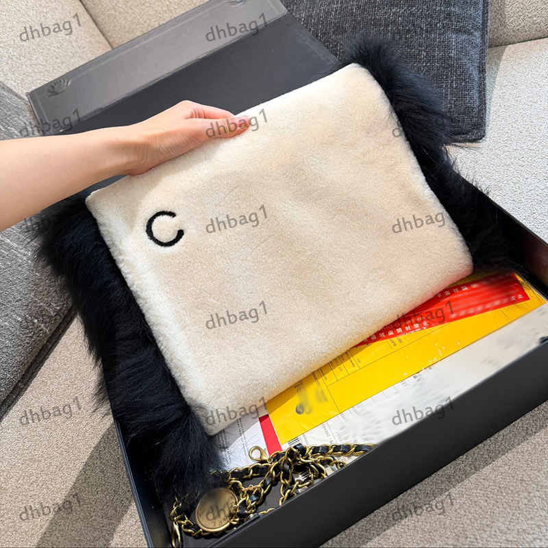 Lamb Wool Chain Bag Designer Ladys Shoulder Bags Classic Embroidered Letters Two Tone Coins Charming Matelasse Chain Luxury Handbag Crossbody Shopping Sacoche