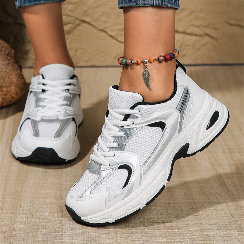 Plus Size 45 Women Sneakers Round Toe Lightweight Sports Running Shoes Womens Vulcanize Shoes Outdoor Anti-slip Platform Shoes 251128
