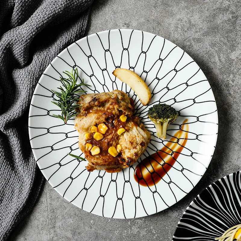 Luxury Black White Stripe Ceramic Dinner Steak Plate Porcelain Pasta Salad Snacks Dishes Wedding Gift Round Kitchen Tableware 10 Inch Y251129