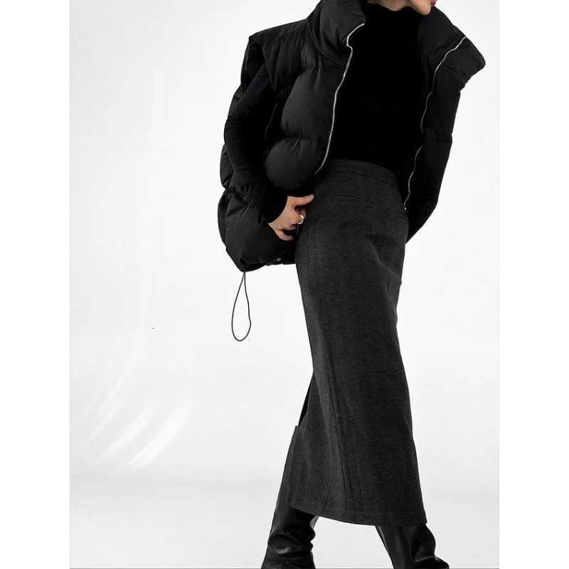 2025 Winter New Fashion Womens Turn-down Collar Zipper Casual Trendy Solid Color Loose Casual Trendy Sleeveless Vests FemaleT251129