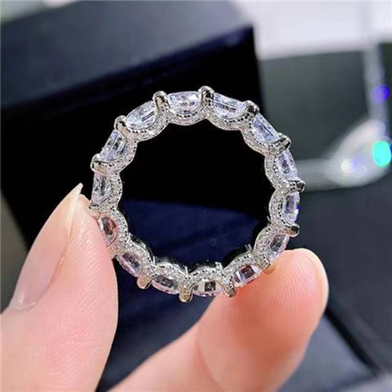 Trendy Jewelry Full Diamond CZ Wheel Finger Ring Women Sparkle Micro Inlaid Cubic Zirconia CZ Geometric Ring for Women