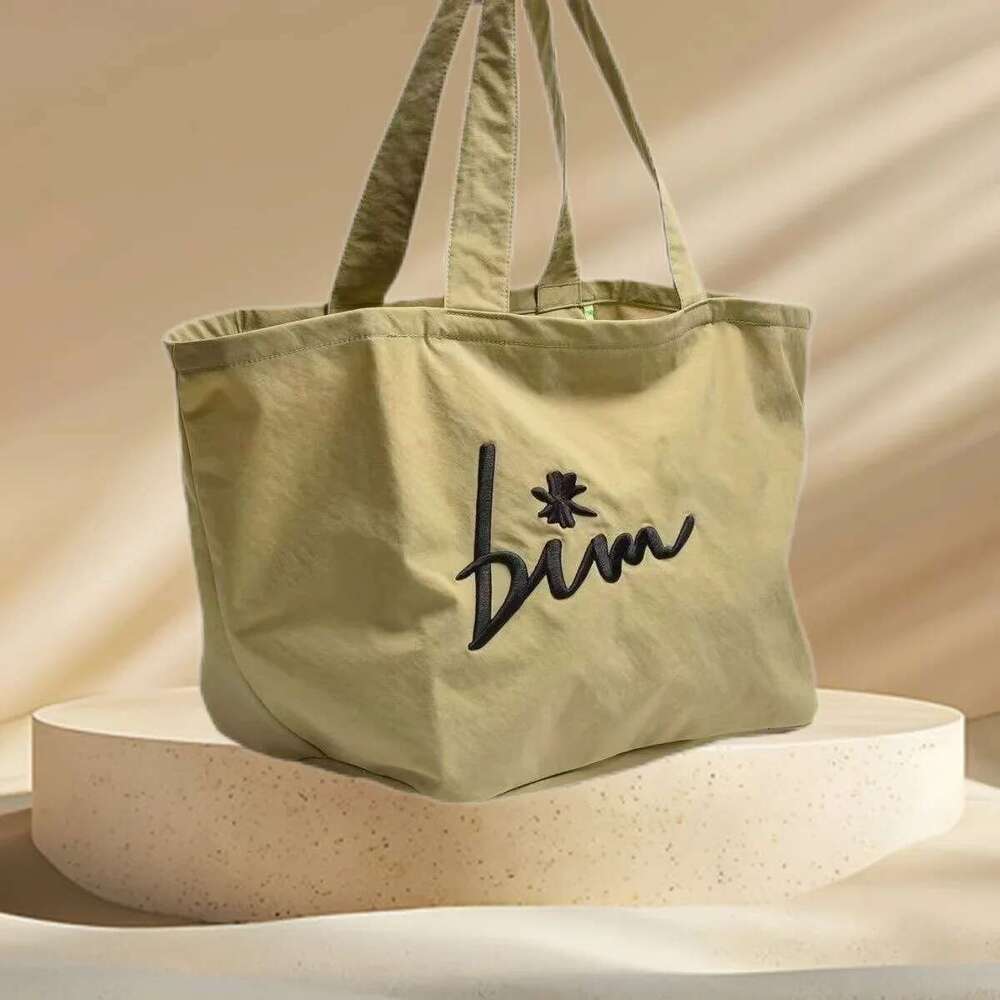 2025 Worldwide Craze Bim ba Handbags Are Surging, Combining Fashion and Practicality
