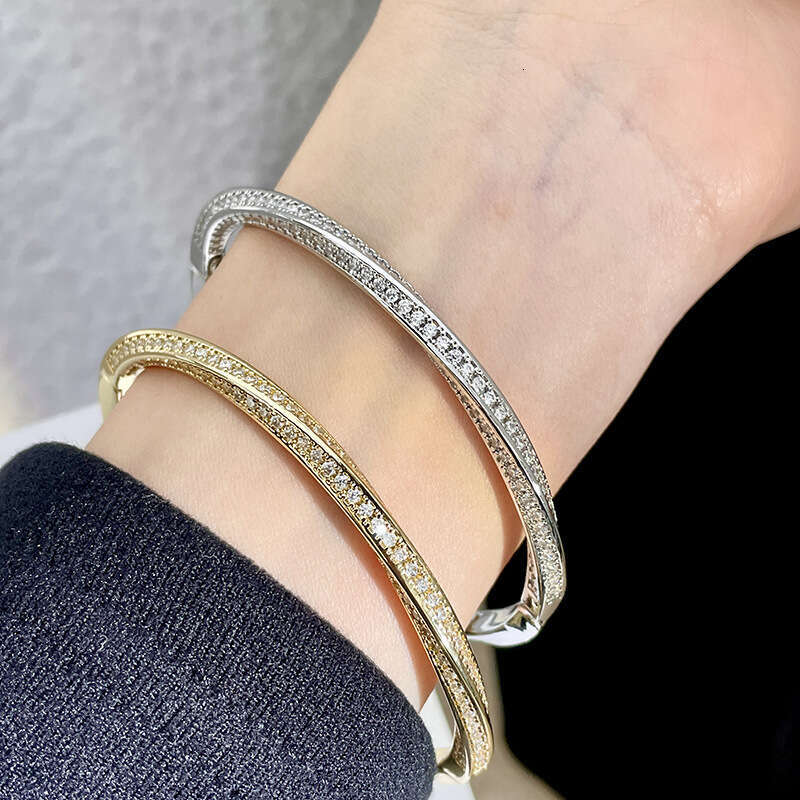 Micro Inlaid Zircon Twisted Pattern Dia Geometric Curve Wrapped Weaving Light Design Sense Gift Bracelet For Women