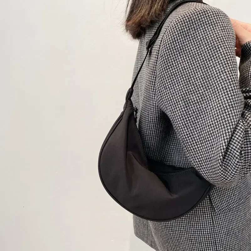 Solid Color Chest For Women Large Capacity Travel Crossbody Female Half Moon Belt Bag Ladies Daily Street Fanny Packs Bag