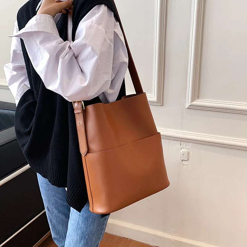 Women Large Capacity Waterproof Daily Single Shoulder Crossbody Fashion Bucket Bag