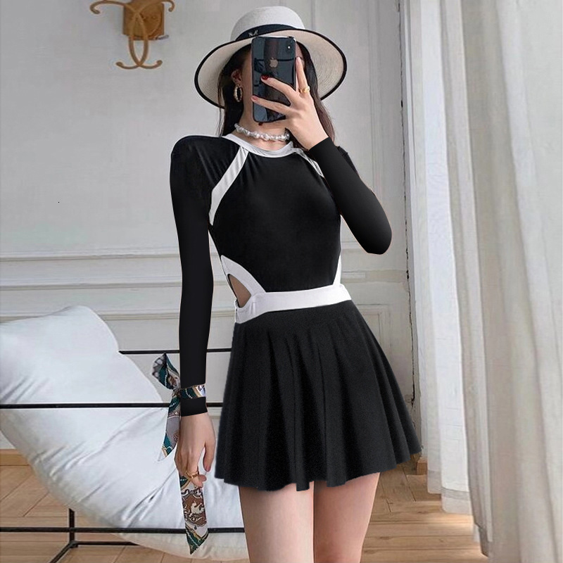 New women, high-end and summer sexy, backless, women's one-piece for soaking in hot springs, long sleeved anti roll swimsuit