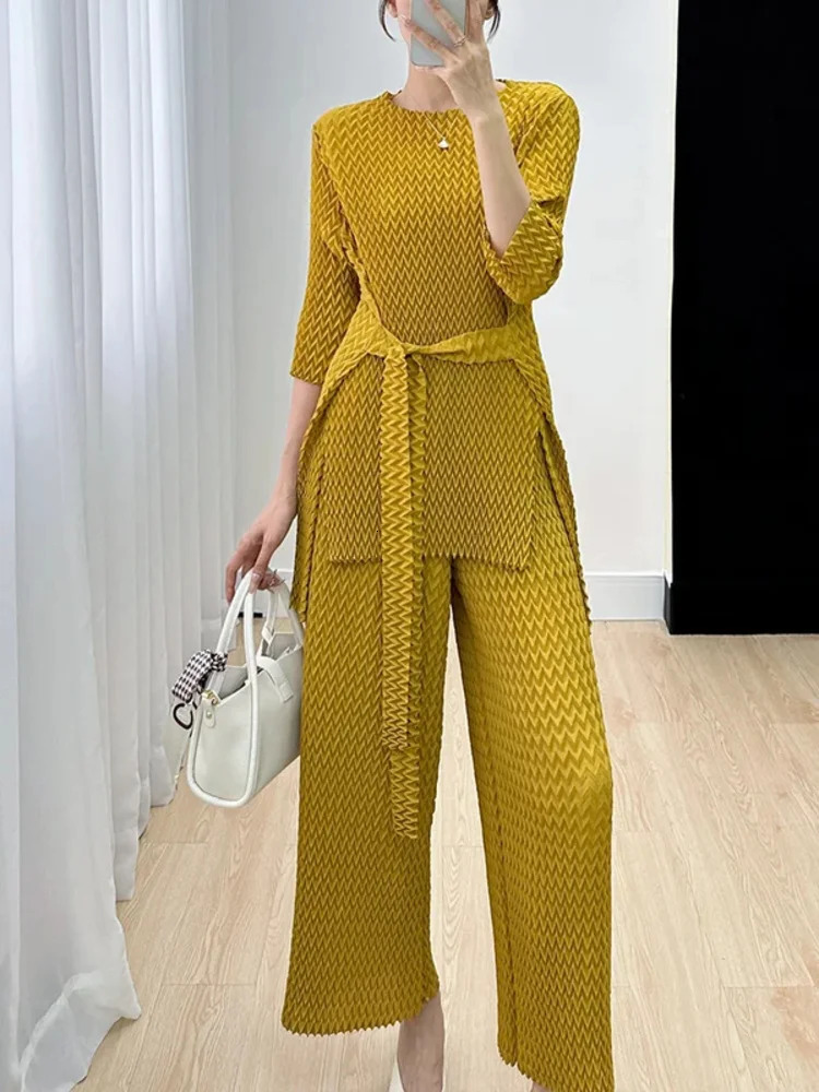 Miyake Suit Womens Summer Loose Fit Solid Color Seam Round Neck Tie High end Folded Two Piece Set 250530