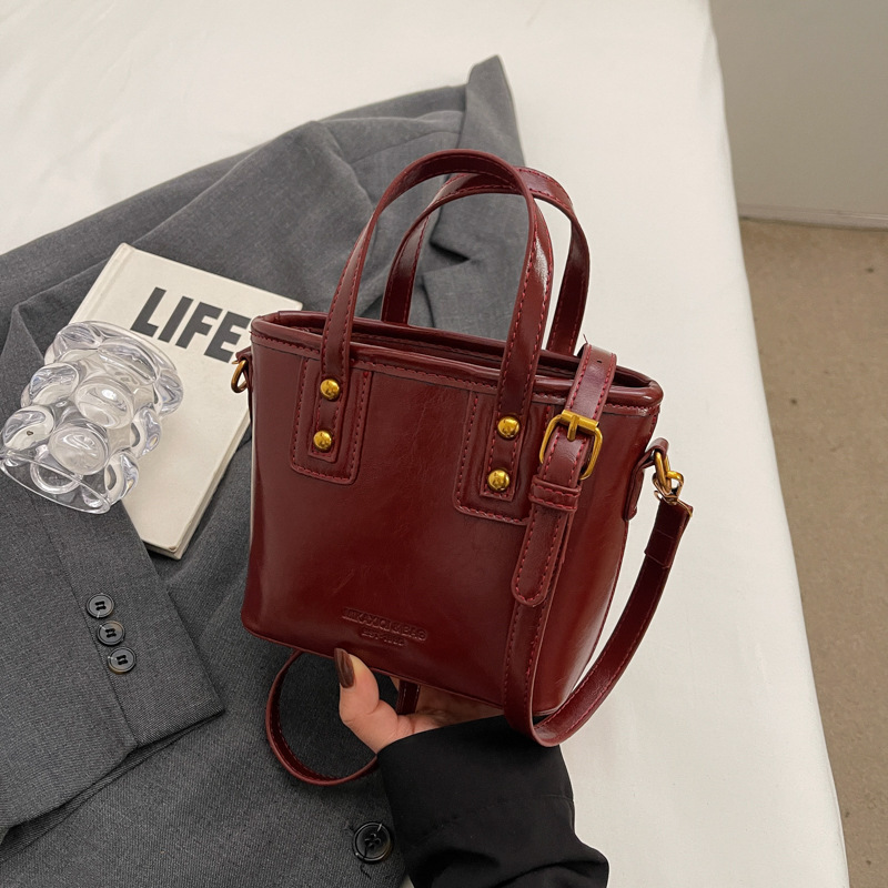 designer bag High end small for women 2024 new autumn and winter versatile crossbody fashion super hot hand-held bucket bag