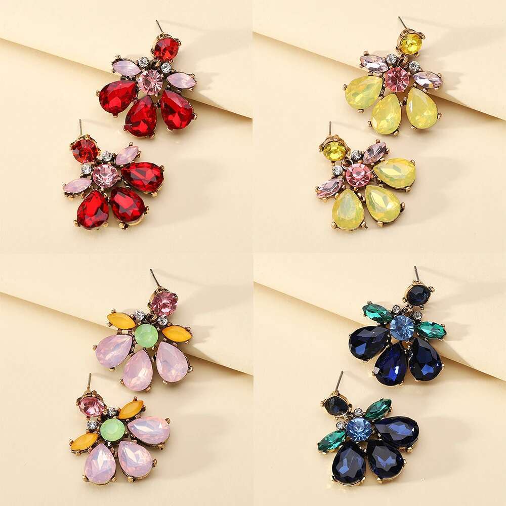 Fashion Design Decor Wedding Party Pendant Jewelry Charm Shiny Crystal Geometric Dangle Earrings For Women Accessories