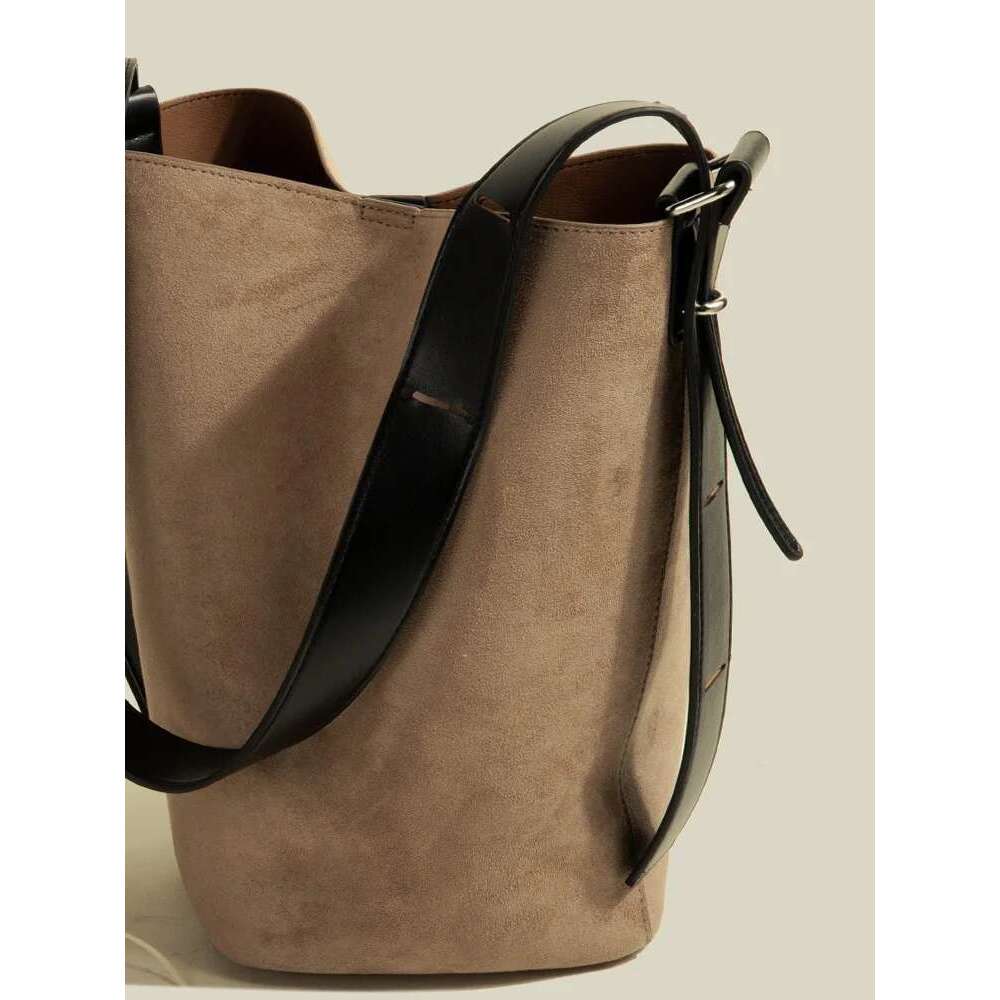 Vintage Women Bucket Shoulder Matte Leather Female Messenger Crossbody Bag Wide Strap Lady Handbag Bolsos Brown Totes