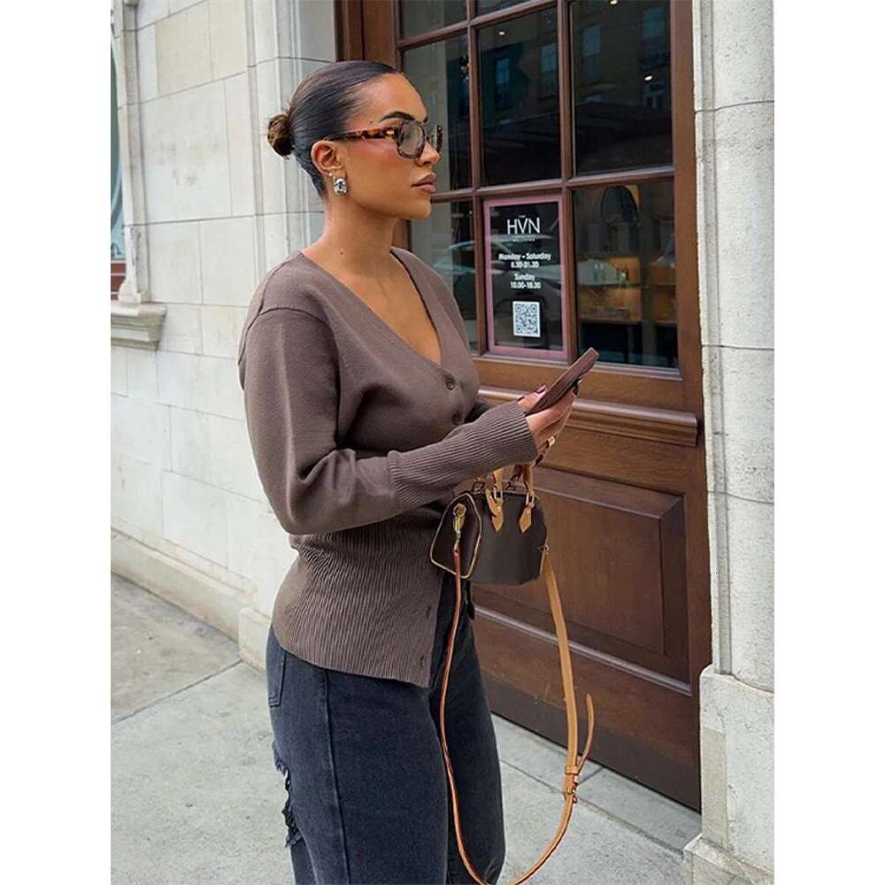 Casual Knitted V-Neck Slim Cardigan Women Chic Solid Long Sleeve Single Breasted Streetwear 2025 New Elegant Lady Cozy Knitwear