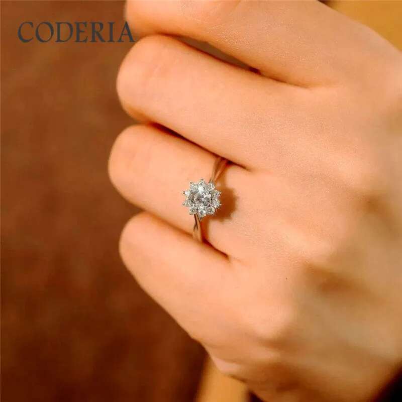 NEW Moissanite 0.5 CT Classic Six Claw Ring Womens 925 Sterling Silver Fashion Jewelry Pass Diamond Test Luxury Rings