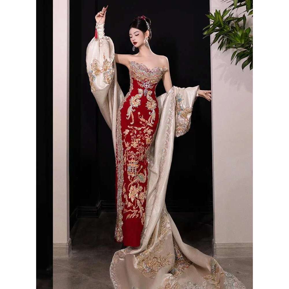 New Chinese Chest Wipe Xiuhe Small Fish Tail Heavy Industry Toasting Longfeng Coat Dress