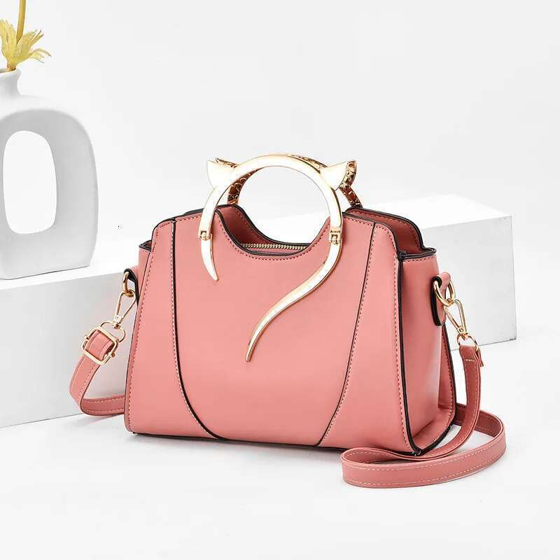 Fashion Black Women's Cute Solid Color PU Leather Shoulder Casual Women Hobos Handbags Lipstick Necklace Totes Bag