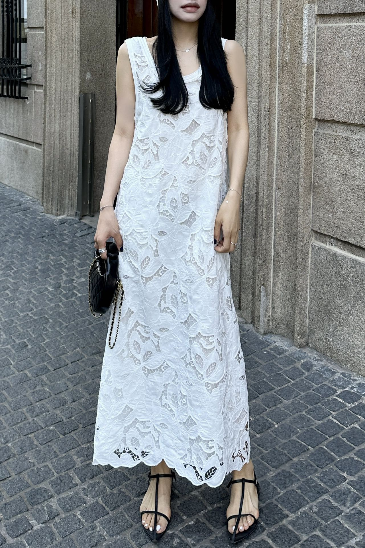 2025 Hook flower hollow dress Fashion Week Show Customized Fashion Tailored clothing womens Fashion Paris.M364