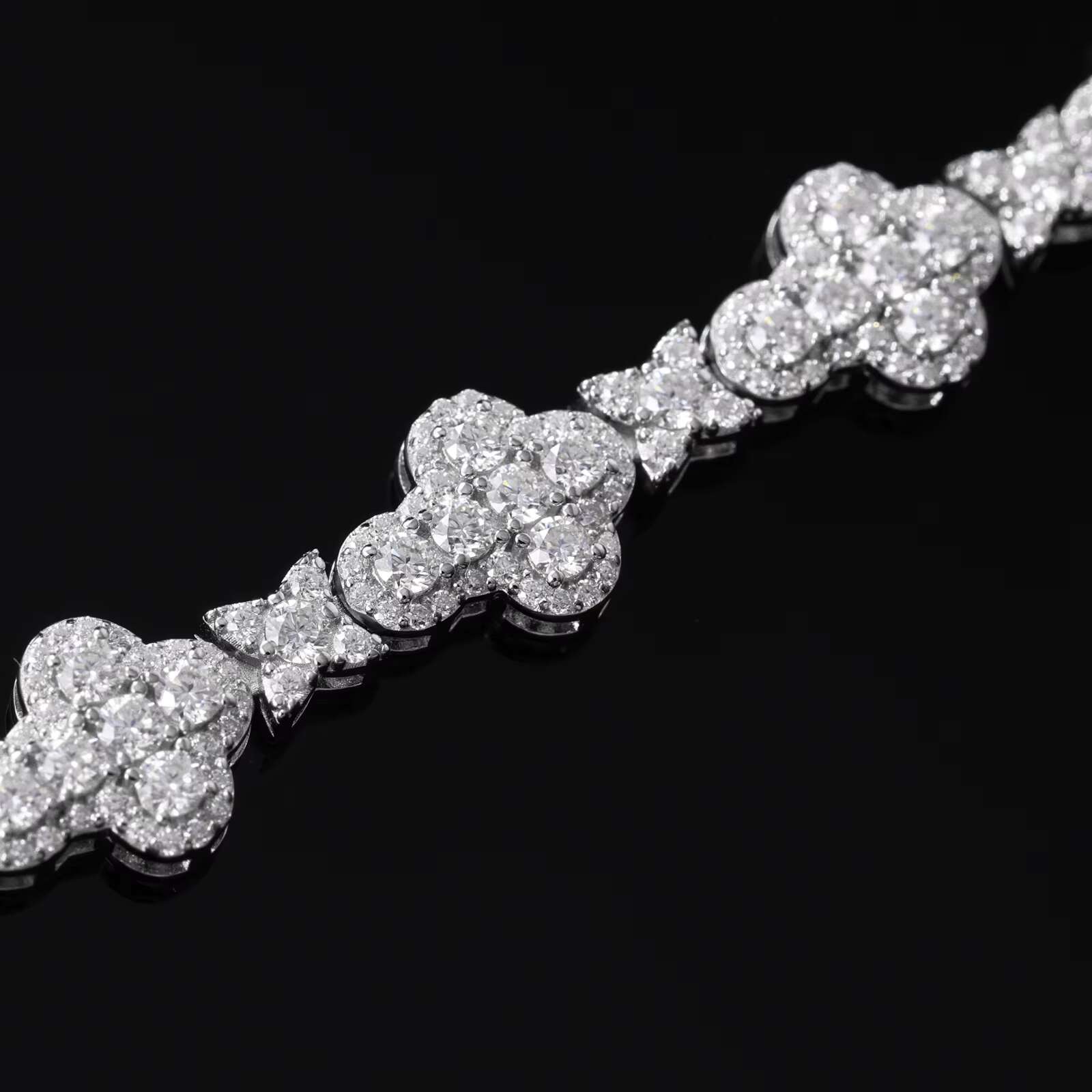 Versatile Mens 10mm White Gold Plated 925 Sterling Silver VVS Moissanite Diamond Iced Star Cross Link Bracelet for Parties