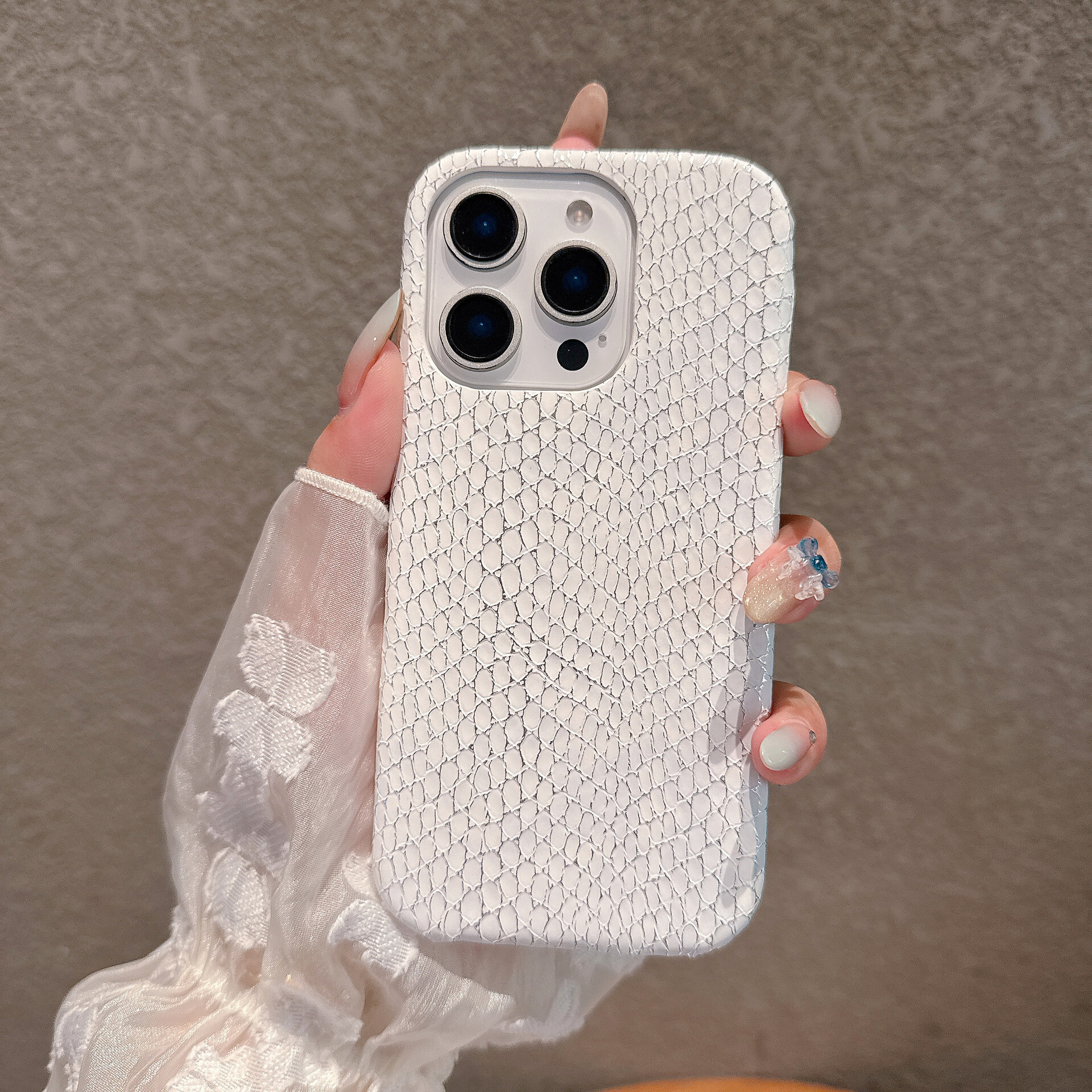 Snake Texture Half-Pack Phone Case Compatible with iPhone 16/15 Pro Max Trendy Large Hole Hard Shell Protective Cover