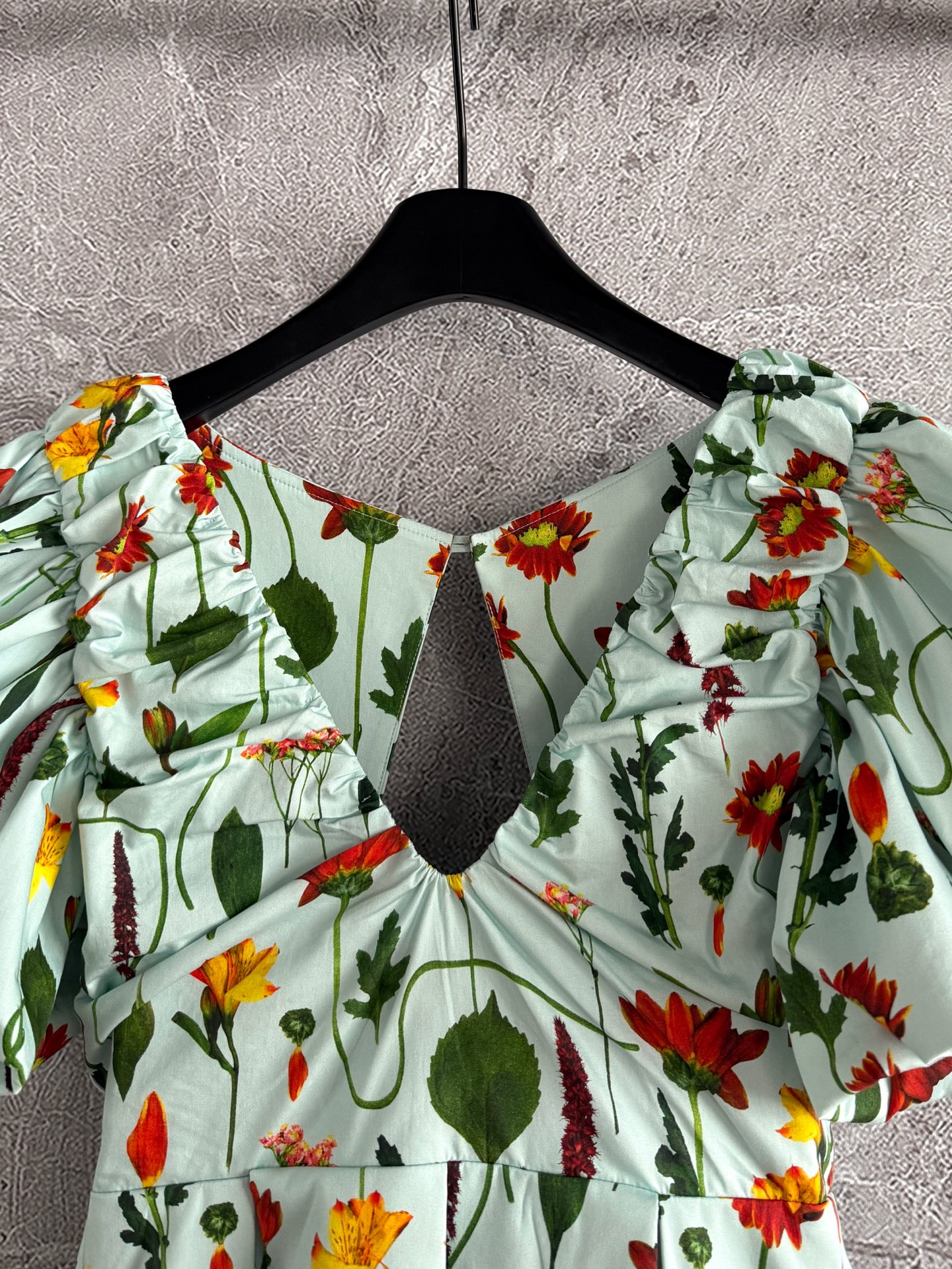 2025 Floral Bubble Sleeve Dress Fashion Week Show Customized Fashion Tailored clothing womens Fashion Paris.M361