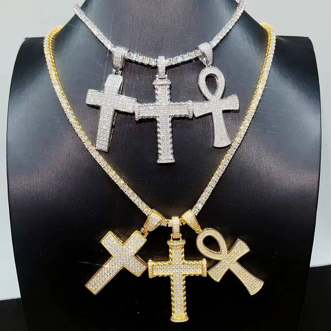 Super Cheap Moissanite Cross Pendant Fashion Ready to Ship Iced Out Pendant VVS Moissanite 925 Sterling Silver Pendant Charms