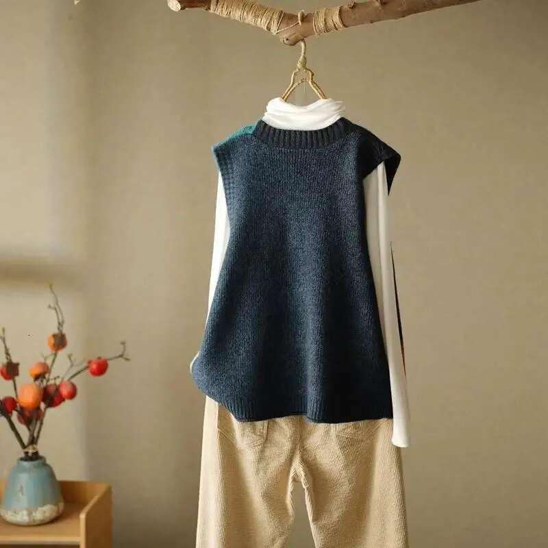 Retro Knitted Cardigan Autumn/spring Loose Design Sense Small Tank Top Women Outwear Sweater Vest Female fashion clothing women
