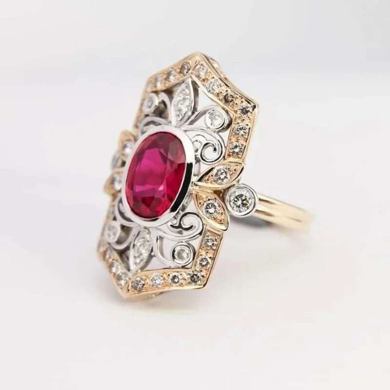 Vintage Electroplated Two Tone Pigeon Blood Ruby European And American Women's Ring