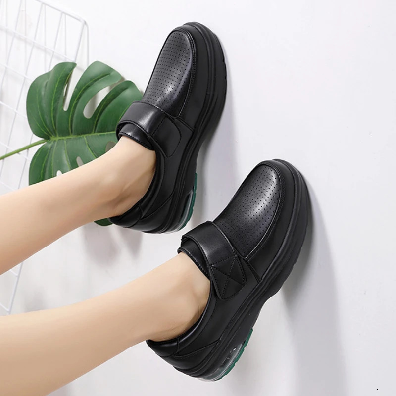 Platform White Shoes Women Casual Comfortable Light Nurse Work Shoes Fashion Slip on Non-slip Loafers Chaussure Femme 250421