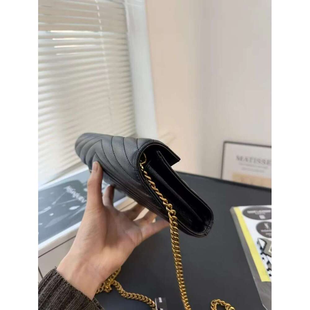 2025 New caviar. Envelope bag. Chain bag with label