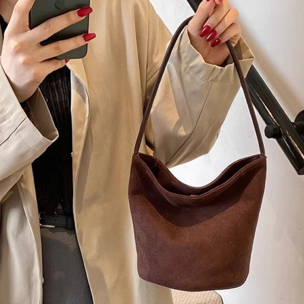 Womens suede bucket bag artificial suede shoulder bag large capacity womens handbag retro fashion solid color handbag 250427