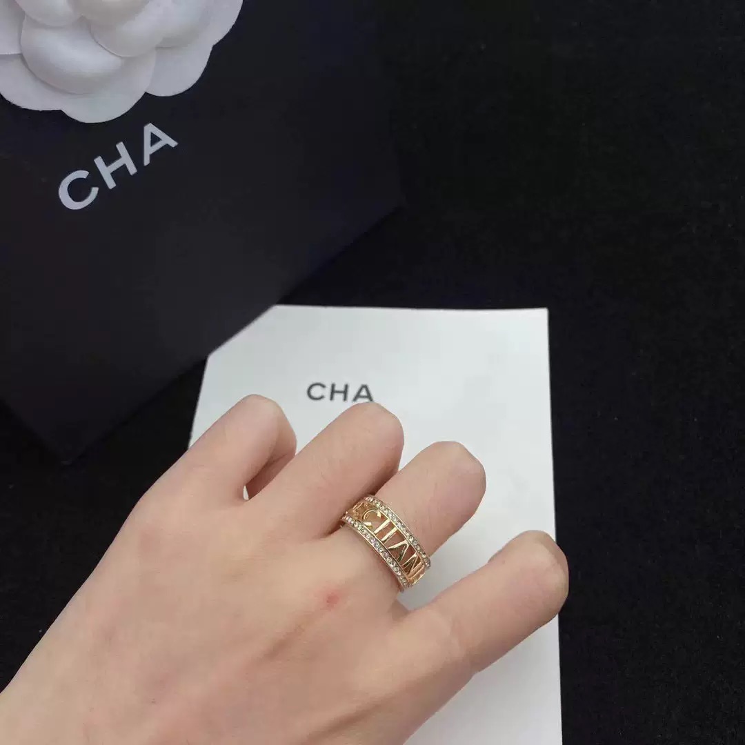Designer ring, fashionable letter, light luxury, full diamond ring, men's and women's hollowed-out, popular couple ring manufacturer wholesale