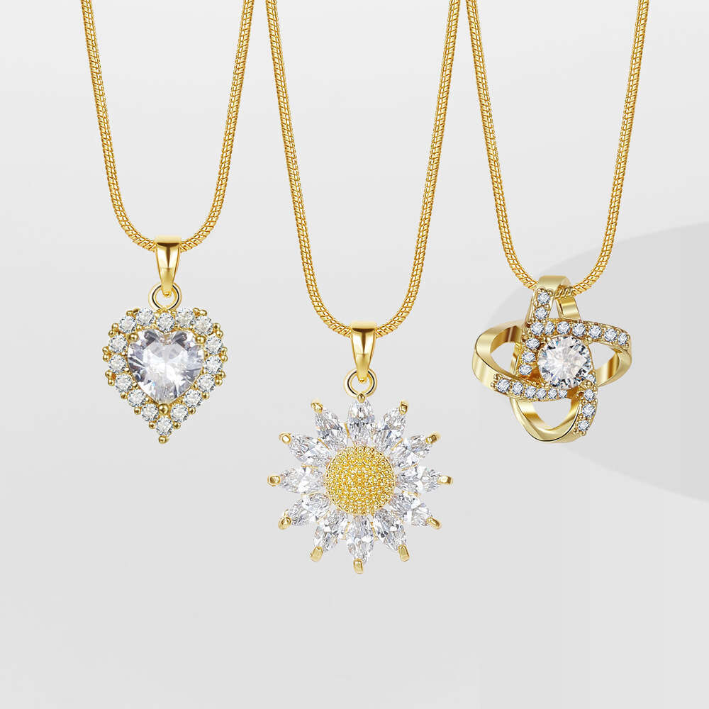 Love Suower Copper Set Zircon Necklace for Women, Light , Small Popular, High Grade, Collar Chain, Sweet and Versatile Jewelry