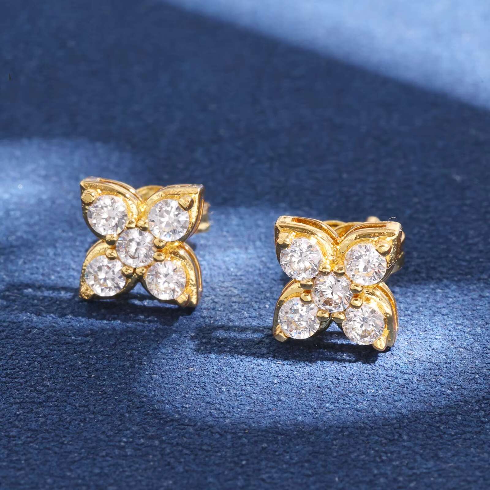 925 Sterling Silver VVS Moissanite Clover Stud Earring Gold Plated Fashion Style Pass Diamond Tester for Wedding Party Gift