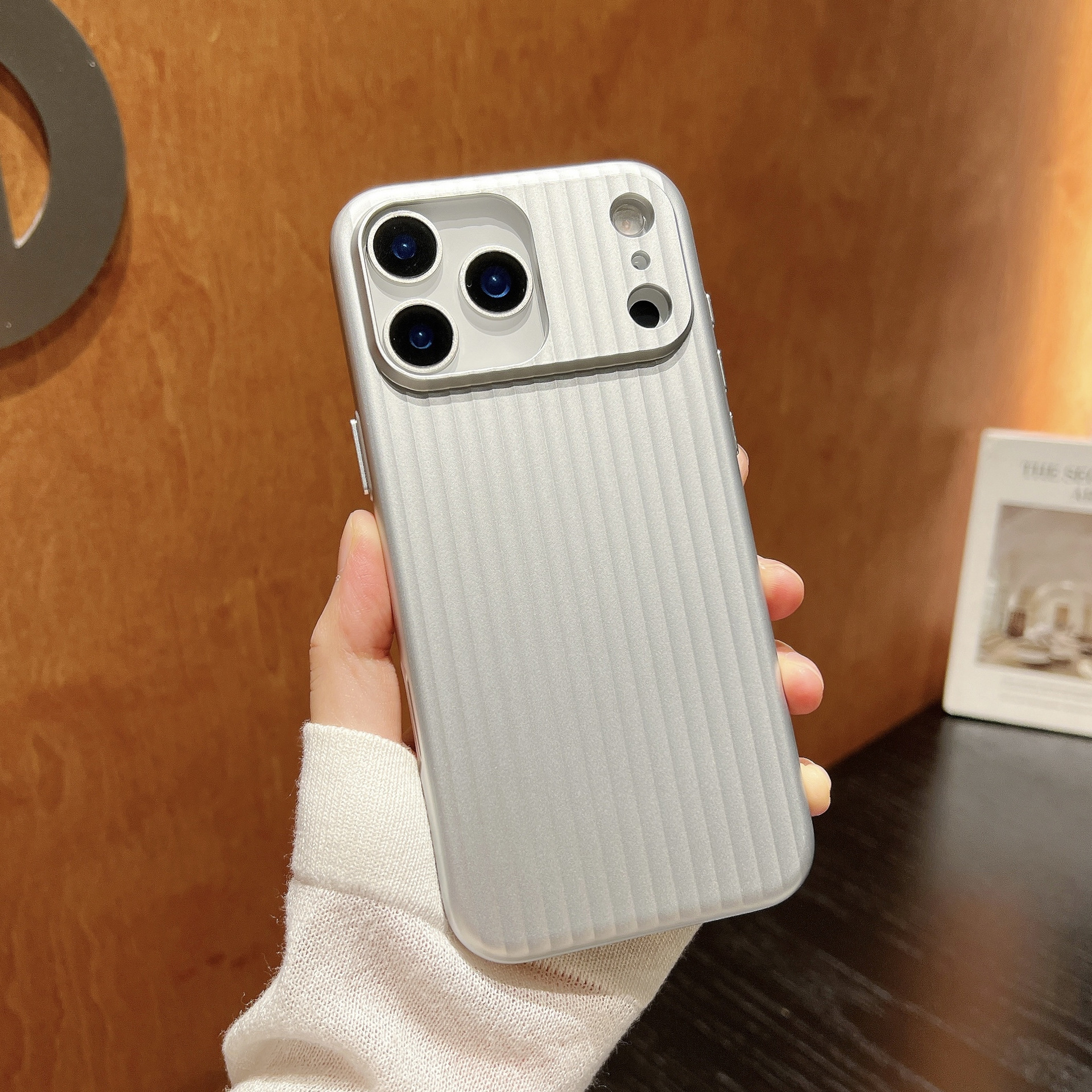 Corrugated Phone Case iPhone 17 Pro Max Suitable For Apple 16/15 Pro Matte Anti-fall Protective Cover