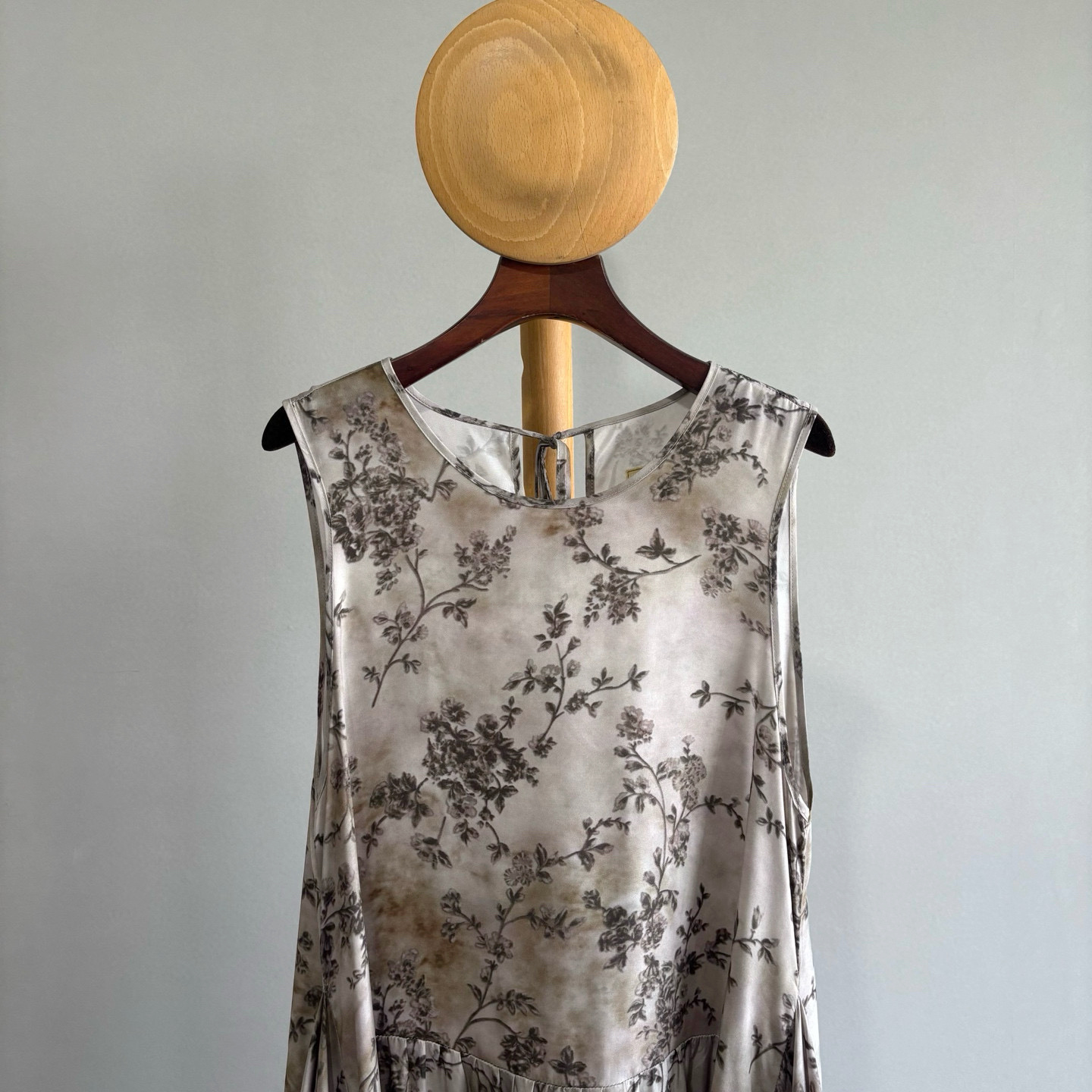 2025 Osmanthus lace up big skirt Fashion Week Show Customized Fashion Tailored clothing womens Fashion Paris.M362