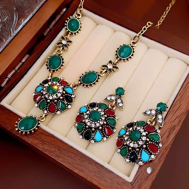 Colorful Rhinestonewater Drop Round Flower Necklaces For Women Vintage Advanced Collar Chains Aesthetic Dainty Jewelry Wholesale
