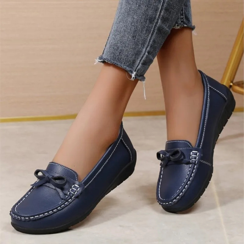 Genuine Leather Wedge Fashion Women Flats Black er Shoes Breathable Shoes Women Moccasins Casual Shoes Female Plus Size 250421