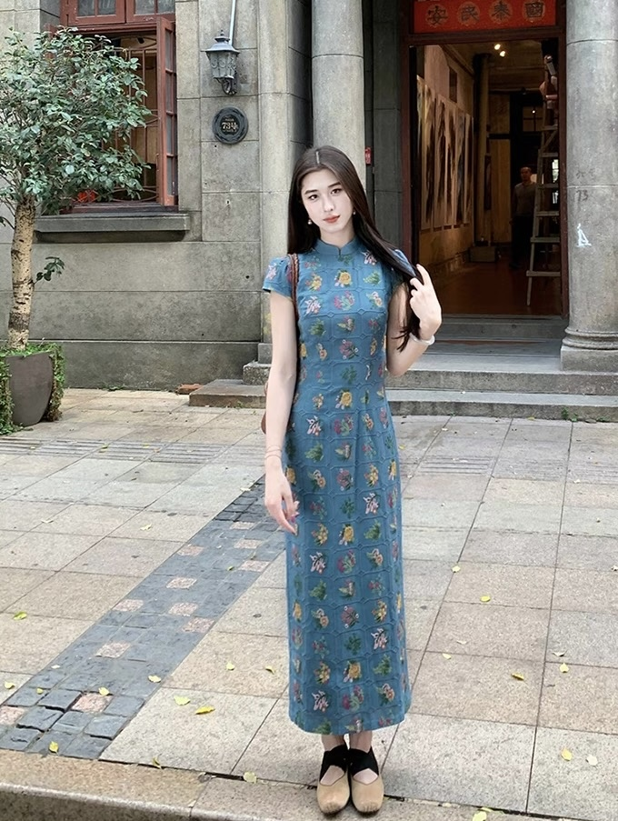 2025 Retro slim fit dress Fashion Week Show Customized Fashion Tailored clothing womens Fashion Paris.M328