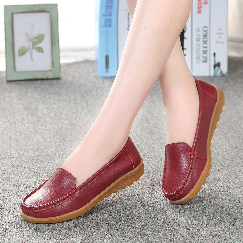 Genuine Leather Bean Soft Soled Mom S Women S Casual Flat Shoes Cow Tendon Soles One Foot Pedal Middle Aged And Elderly Single Shoes Ddmysaturn