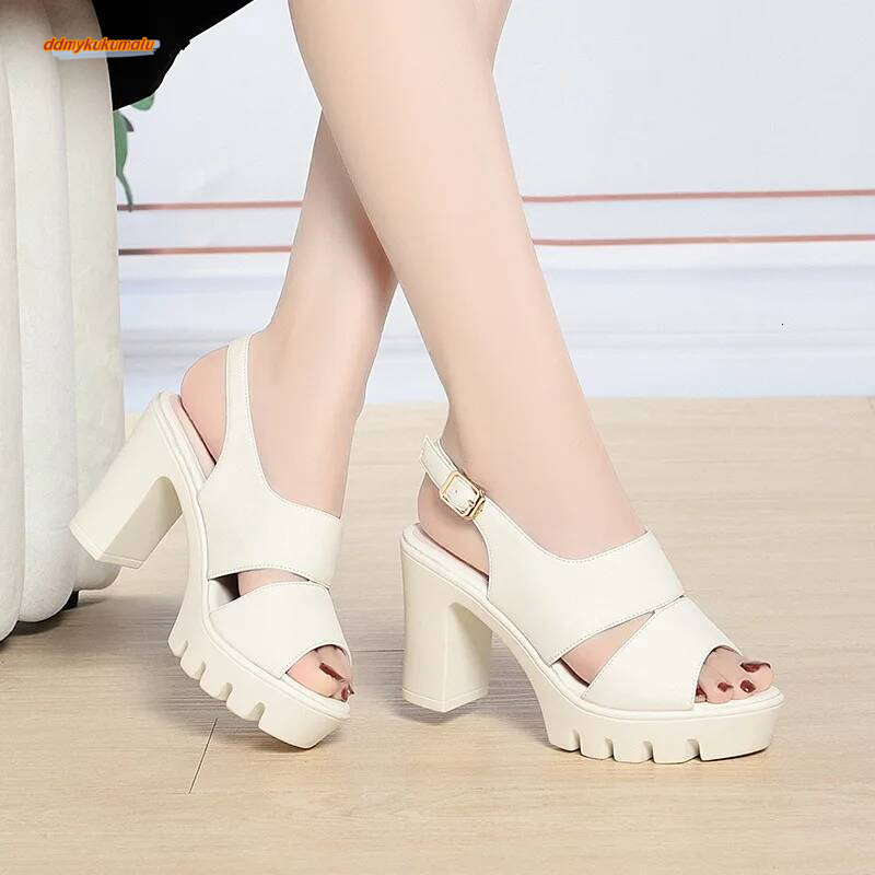 Women In Summer Versatile Sole Women's Shoes For Fish Mouth Waterproofing Platform One-Button Thick Heel Sandals ddmykukumalu