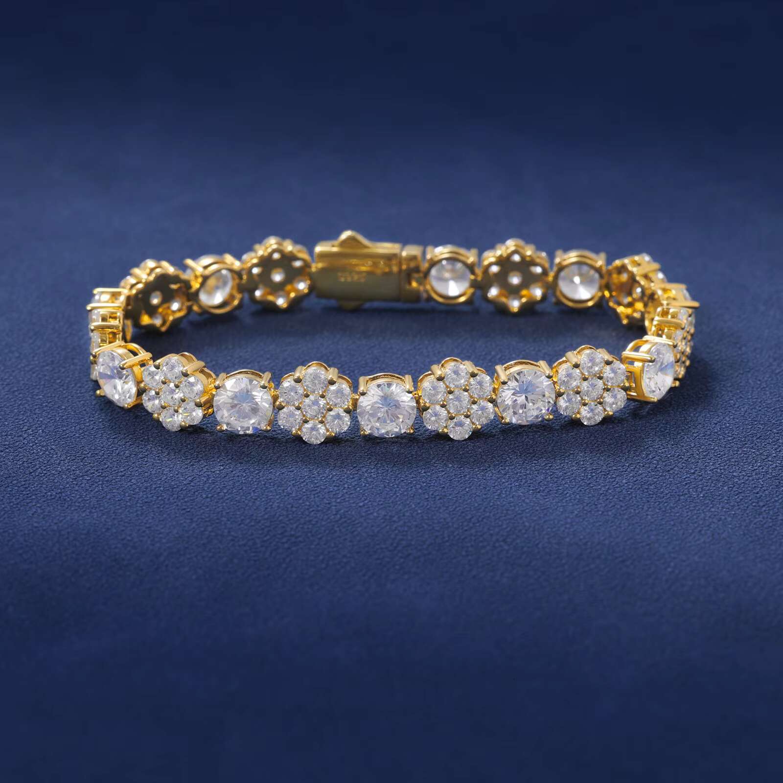New Cluster Flower Design Bracelet 10mm Iced VVS D Moissanite Diamond Waterproof Tennis Chain Gold 925 Silver Men Womens Hip