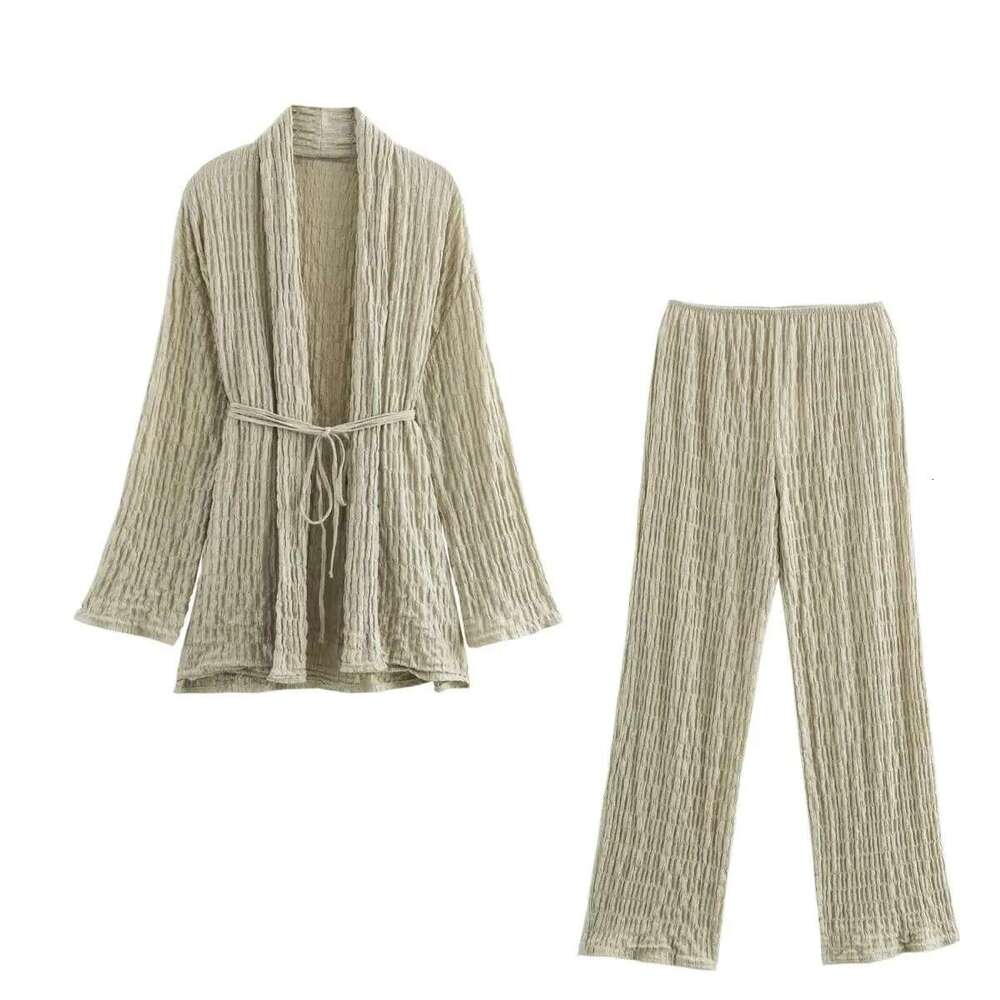 2024 Autumn New Women's Clothing Fashionable Temperament Loose And Slimming With Belt Texture Kimono Style Outerwear Trend