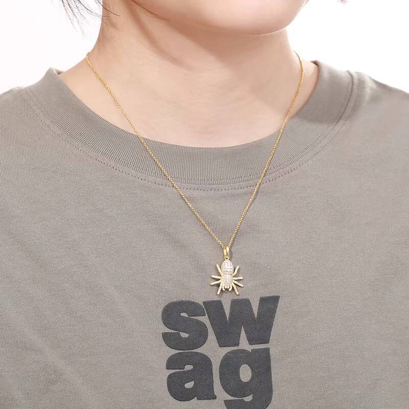 Hip Hop VVS Moissanite Spider Pendant Necklace 18K Gold Plated Sterling Silver VVS Diamond Pendant