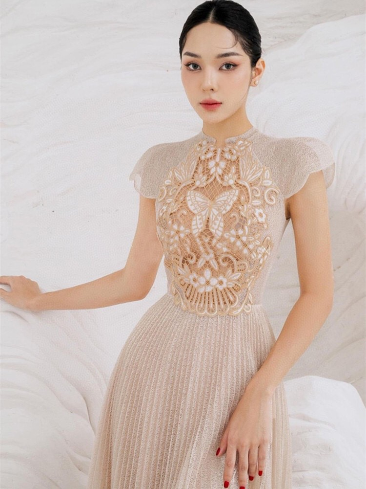 2025 embroidery dress Fashion Week Show Customized Fashion Tailored clothing womens Fashion Paris.M333