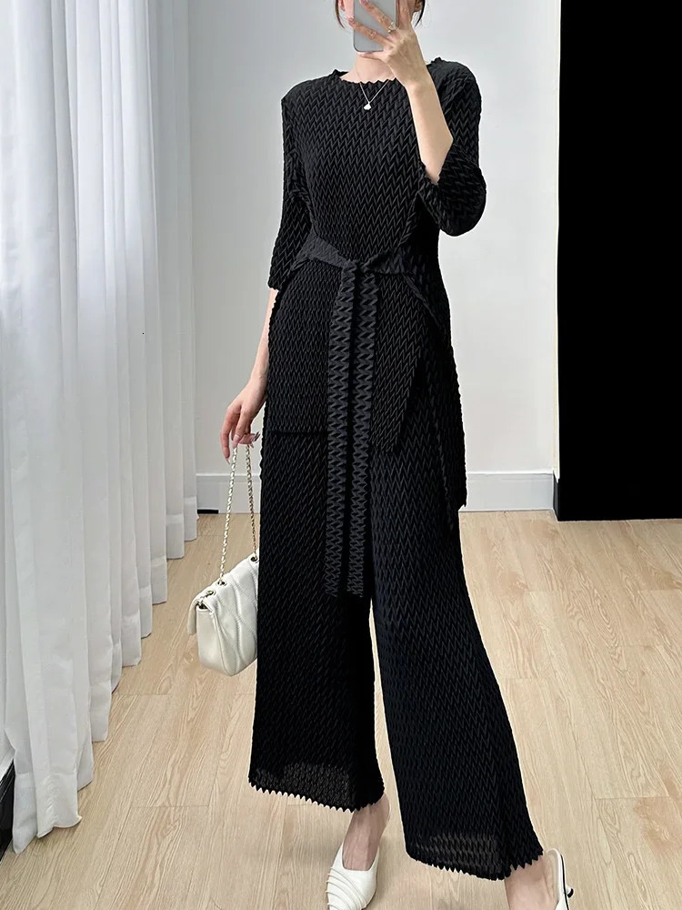 Miyake Suit Womens Summer Loose Fit Solid Color Seam Round Neck Tie High end Folded Two Piece Set 250530