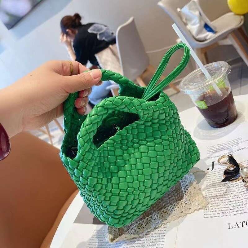 2025 Spring/Summer Handmade Woven Mini Handheld Women's Basket Versatile Mother and Child Single Cross Shoulder Chain Bag